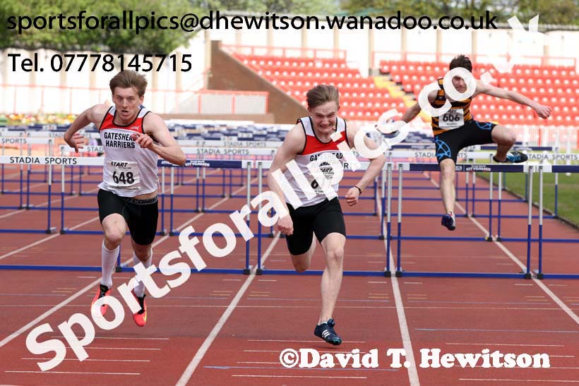 Mens under-20s hurdles, North Eastern Track and Field Champs, Gateshead Stadium. Photo: David T. Hewitson/Sports for All Pics